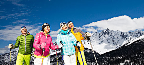 juliaann一對(duì)七黑人：奇幻世界智勇對(duì)決，游戲新潮流！-1