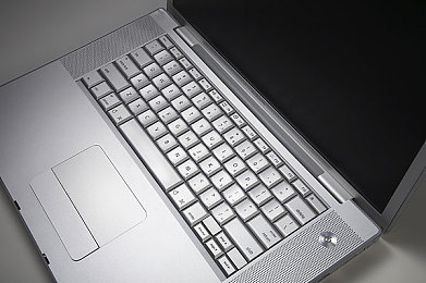 Gay男男網(wǎng)站18：游戲新平臺：社交樂趣全球暢享-1