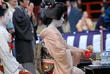 Gay純打男生屁股網(wǎng)站：網(wǎng)絡低俗網(wǎng)站被查，青少年安全引關注-3