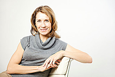 Japanese老師豐滿多毛：游戲新角色亮相，豐滿老師引期待-2