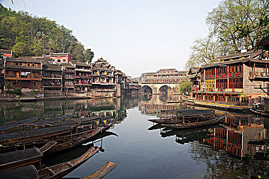 17c吃瓜:明星風(fēng)波引熱議,道德底線再探討-1