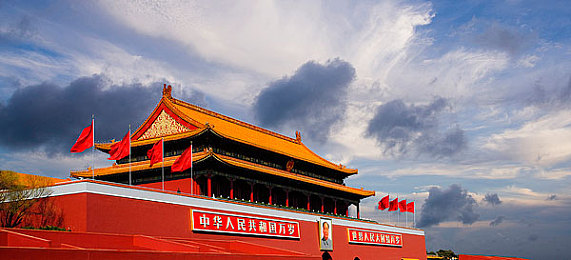 500人群體交亂：購(gòu)物狂潮釀混亂，秩序危機(jī)引關(guān)注-1